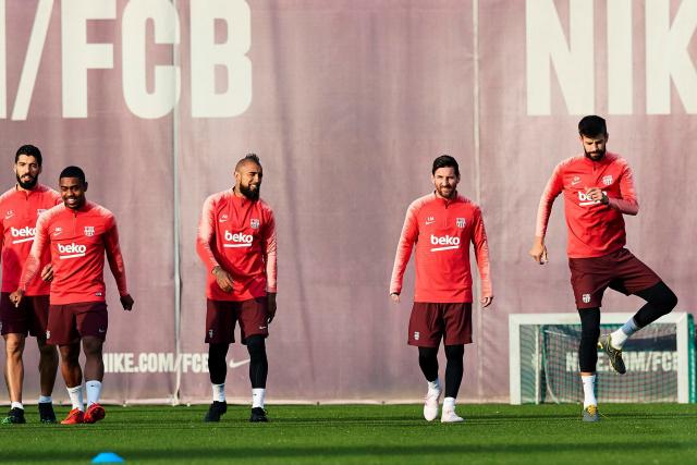 哈利伯顿绝杀米德尔顿42分 步行者险胜雄鹿2-1