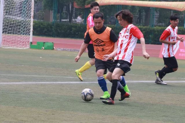 意甲-莱奥破门特奥建功 AC米兰2-1客胜科莫