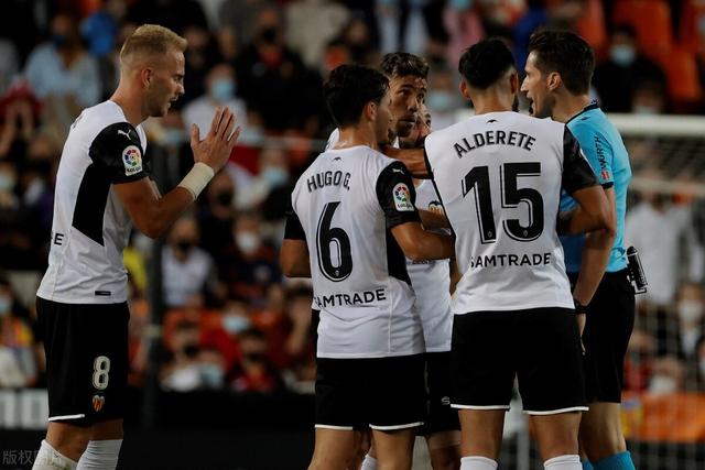 李荣培三年常规合同续约天津 升任球队副队长