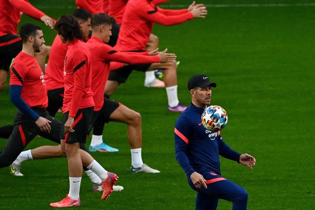 锡安28分字母哥空砍35+14 鹈鹕险胜雄鹿